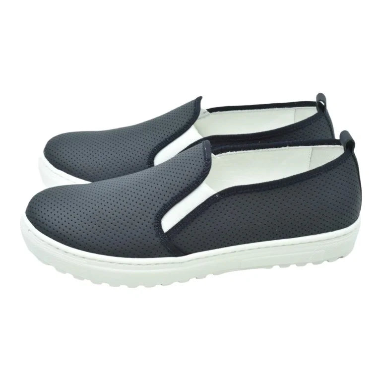 Navy Sahara Leather Sneaker for girl by London Kids - stylish and comfortable footwear for young fashion enthusiasts.