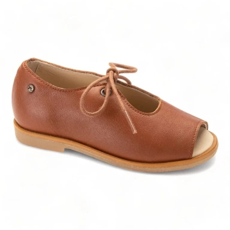 Tan soft leather lace shoes for boy and girl by Manuela de Juan