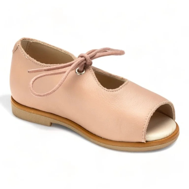 Pink soft leather lace shoes for boys and girls by Manuela de Juan