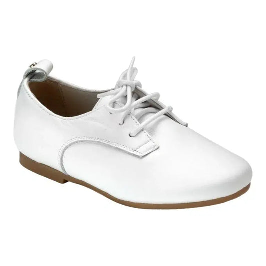 White soft leather lace shoes for boys and girls by Manuela de Juan