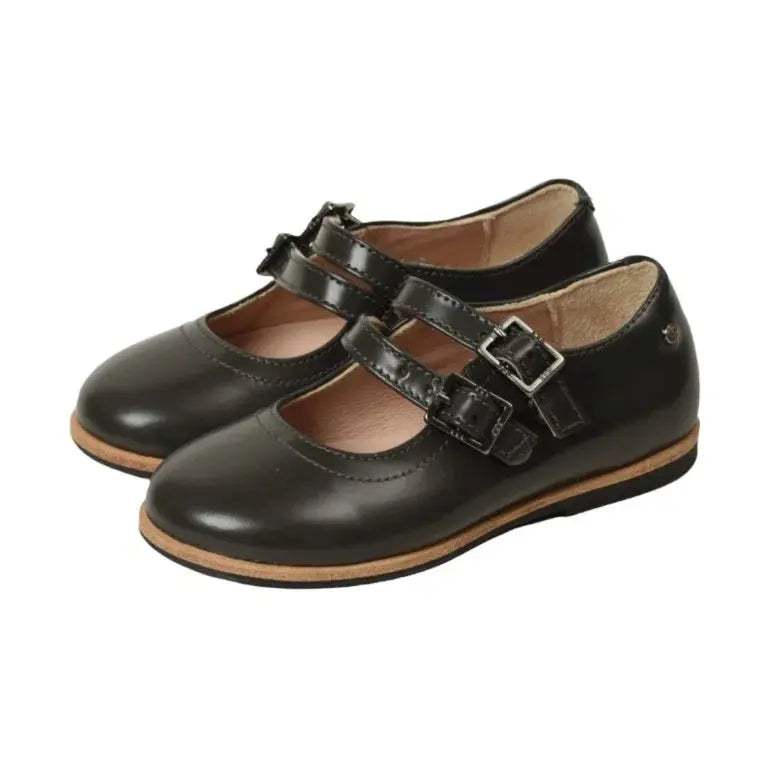 Stylish gray soft leather strap for girls by Manuela de Juan - ideal for casual occasions.