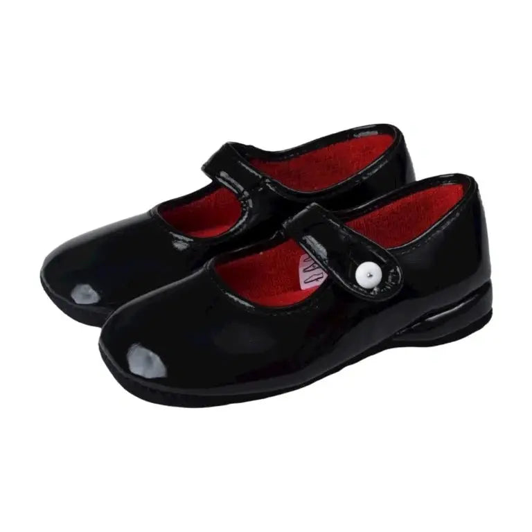 Black patent leather slipper for girl by Froment Leroyer - Manuela de Juan.