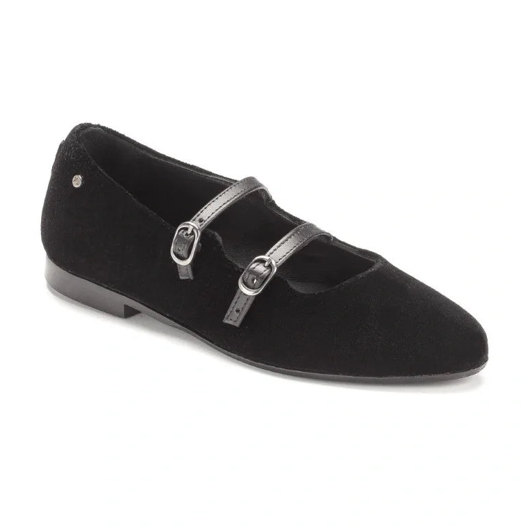 Black velvet strap for girl by Manuela de Juan, a stylish accessory for dress occasions