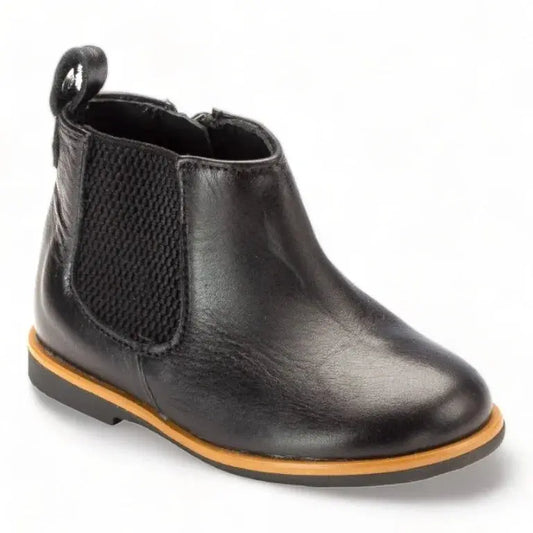 Black soft leather bootie for toddler boy girl by Manuela de Juan - Killin