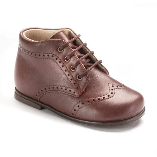 Brown soft leather lace shoe for toddlers by Beberlis, made in Spain.