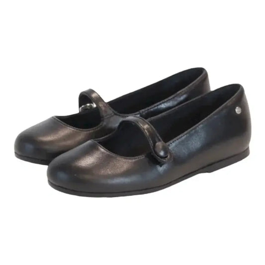 Black soft leather strap shoes for girls by Manuela de Juan, front strap design