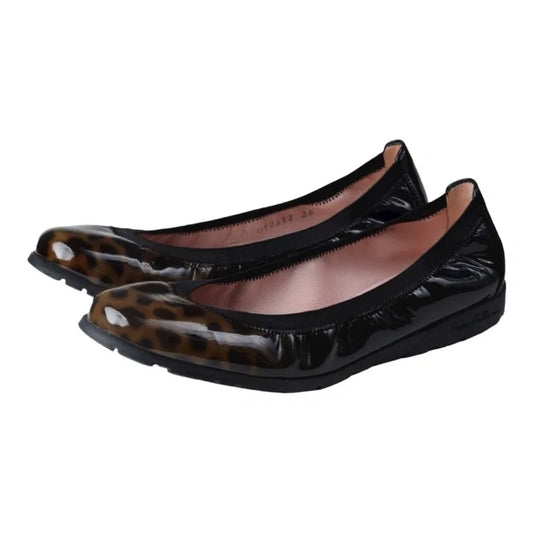 Stylish brown patent leather flats for teens and women by Pretty Ballerinas