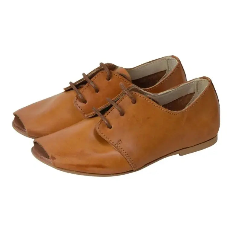 Tan soft leather lace-up shoes for girls by Manuela de Juan - Honte