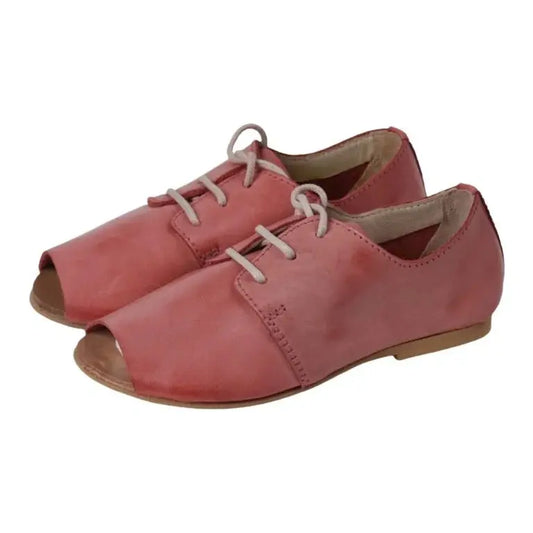 Red soft leather lace shoes for girls by Manuela de Juan