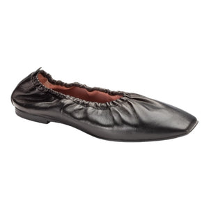 Black soft leather flats for teens and women by Pretty Ballerinas, ideal for casual wear.