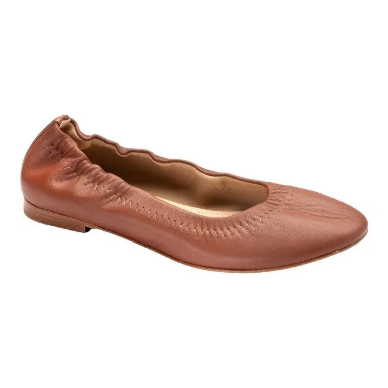 Stylish and comfortable Tan Soft Leather Flats for teens and women by Manuela de Juan