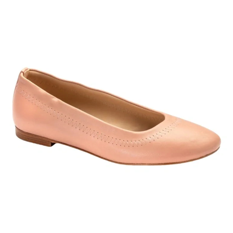 Pink soft leather flats for teens and women by Manuela de Juan