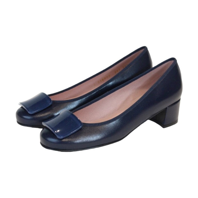 Navy soft leather heel for teen women by Pretty Ballerinas - elegant and versatile choice