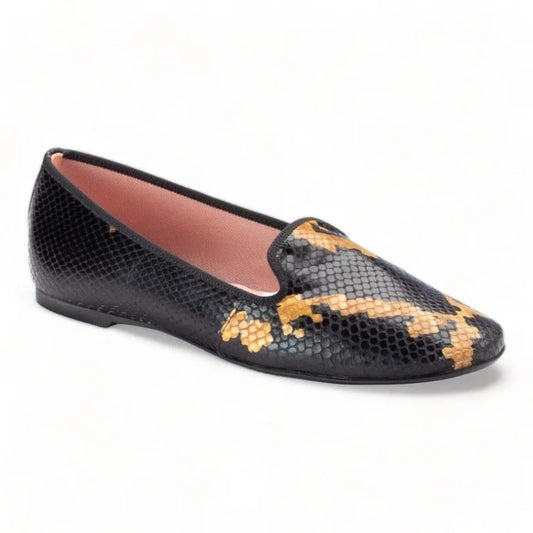 Black croc leather smoking loafer for teen and women by Pretty Ballerinas.